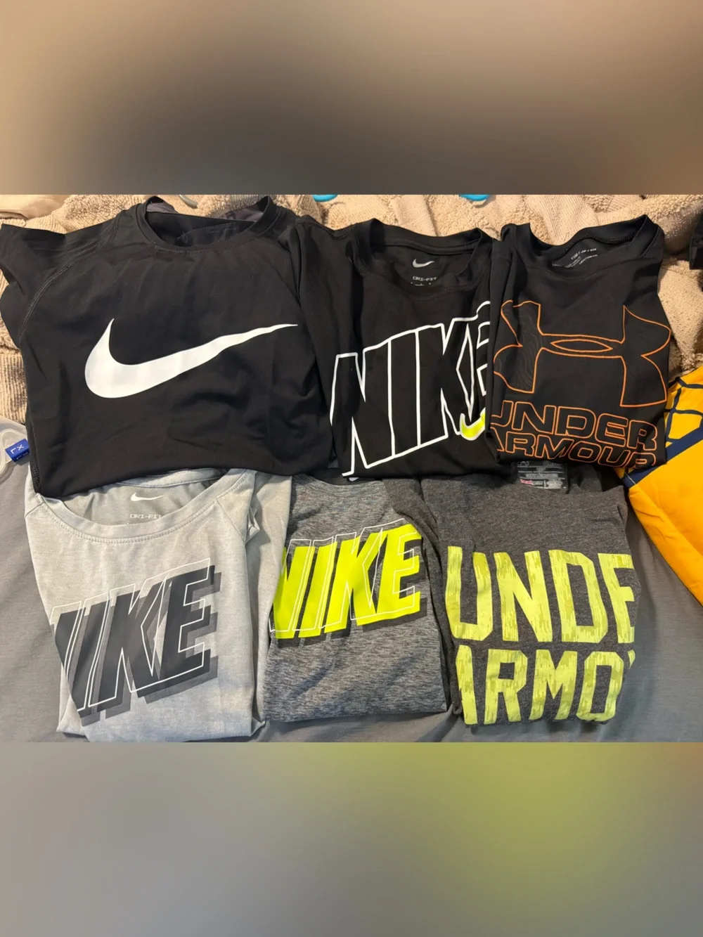 Nike and Under Armor boys lot 20 pieces